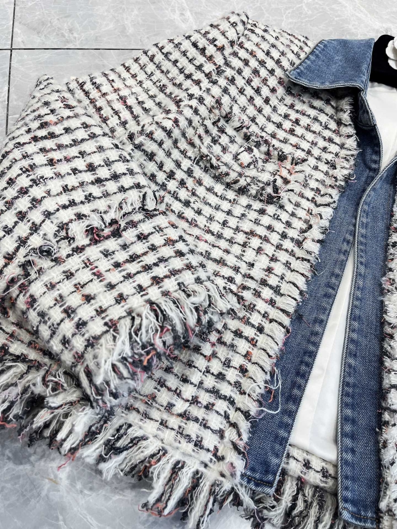 Ch**el outwear